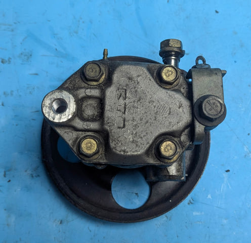MITSUBISHI MR910913 Насос гидроусилителя руля (ГУР) в наличии Николаев