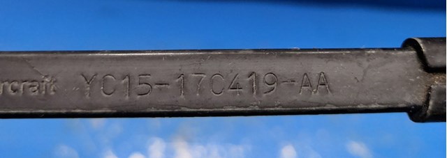 YC1517C419AA Рычаг-поводок стеклоочистителя заднего стекла купить Каменское
