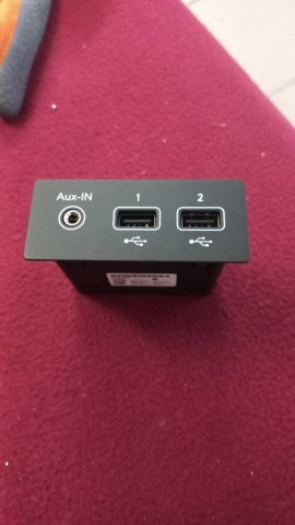 USB-разветвитель 280231553R RENAULT