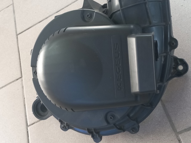 Корпус отопителя салона 290924794R RENAULT