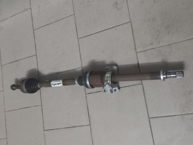 Полуось передняя, правая 391003770R RENAULT