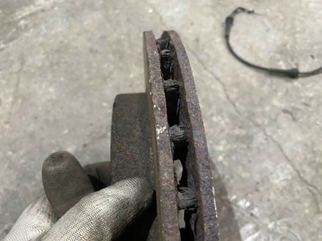 0986479020 BOSCH Передние тормозные диски купить в Ужгород