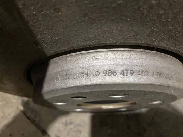 BOSCH 0986479467 Передние тормозные диски в наличии Винница