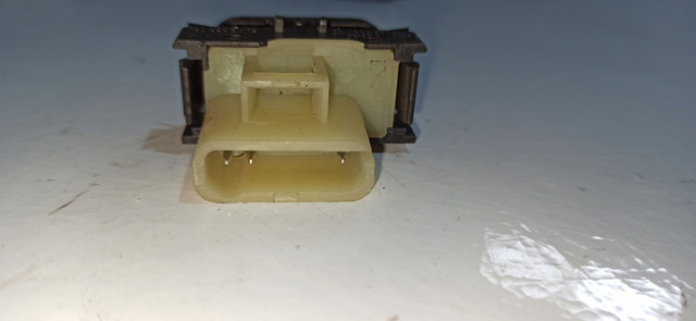 MERCEDES A1638202710 Кнопочный блок управления стеклоподъемником центральной консоли в наличии Полтава