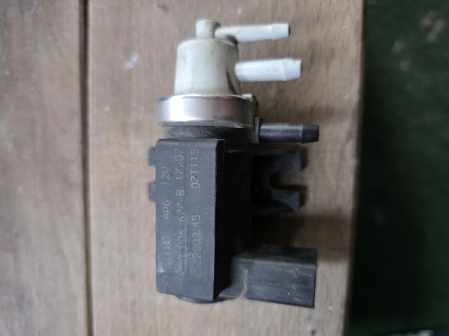 Клапан соленоид регулирования заслонки EGR 1J0906627B VAG