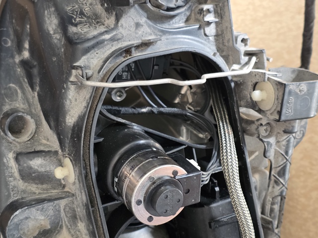VOLVO 30763135 Левая фара в наличии Каменское
