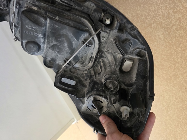 30763135 VOLVO Фара левая купить в Ровно