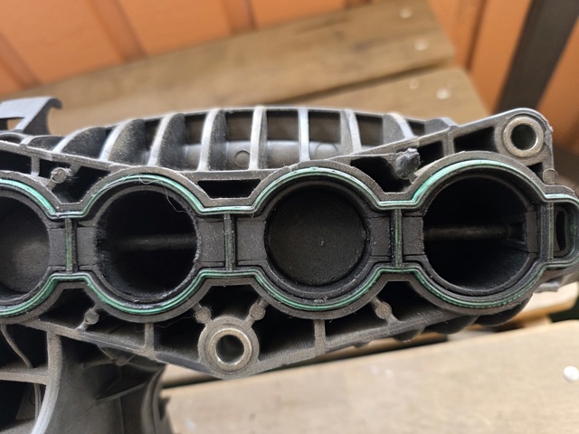 31431955 VOLVO Впускной коллектор купить в Павлоград