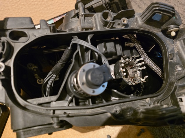 31698818 VOLVO Фара левая купить в Хмельницкий