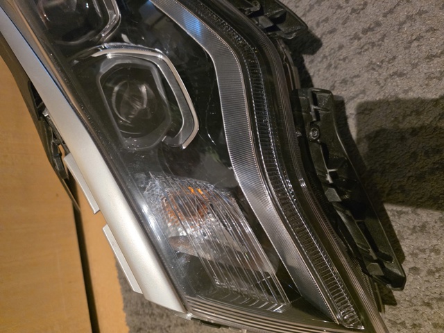 92101A8300 HYUNDAI Левая фара купить в Черновцы