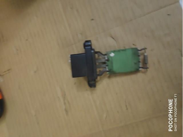 Резистор (сопротивление) вентилятора печки (отопителя салона) 2S6H18B647AC