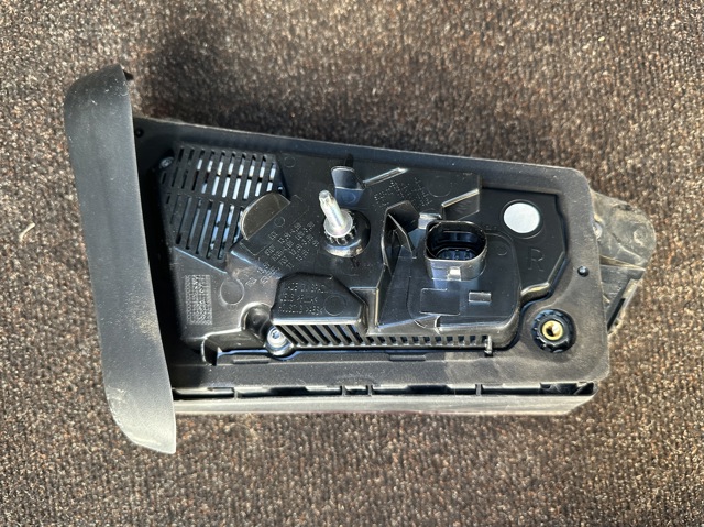 4G5945094D VAG Фонарь задний правый внутренний купить в Винница