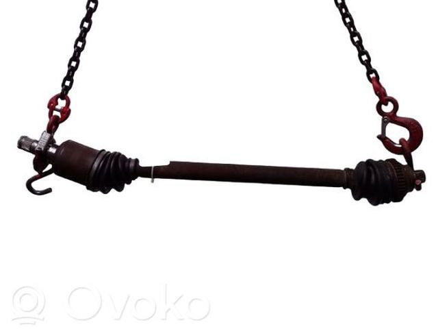 Полуось задняя, правая 0003233V011000000 MERCEDES