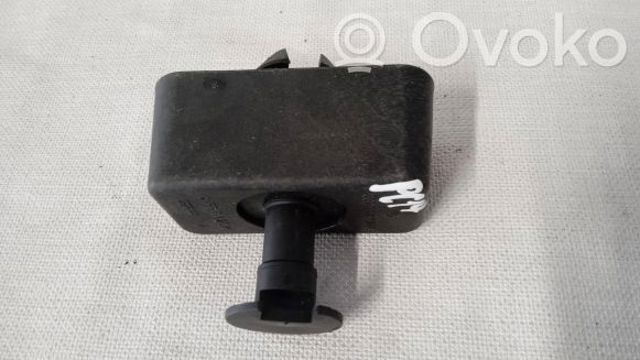 MERCEDES 0029973286 Заглушка отверстия под домкрат (заглушка порога) в наличии Киев
