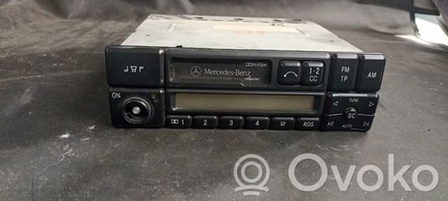 Магнитола (радио AM/FM), универсальная 0038202986 MERCEDES