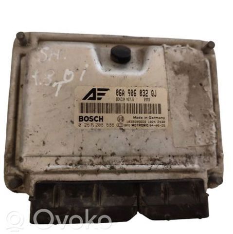 Электронный блок управления двигателем 06A906032QJ VAG