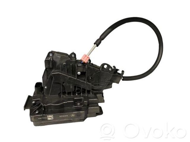 MERCEDES 0997205602 Замок передней правой двери в наличии Житомир