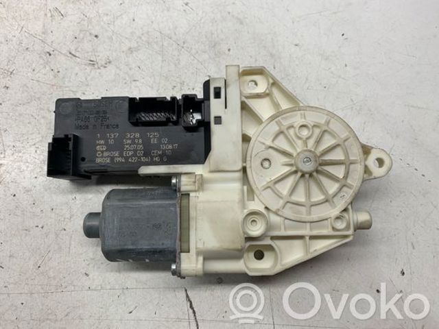 Мотор стеклоподъемника двери передней, левой 1137328125 PEUGEOT