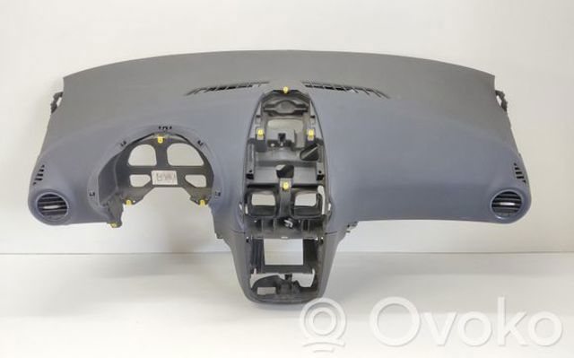 Панель приборная торпеды 13184102 OPEL