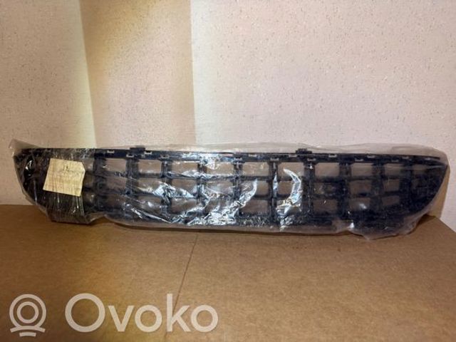 Решетка на бампер 13389552 OPEL