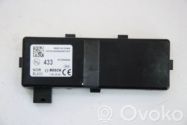Блок управления центральным замком 13503204 GM