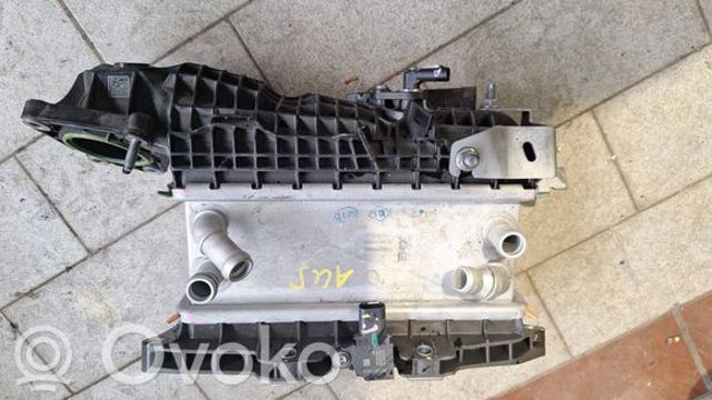 RENAULT 140016552R Впускной коллектор в наличии Ровно