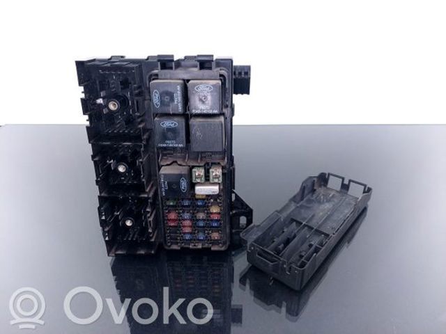 14A067 FORD Блок предохранителей купить в Одесса