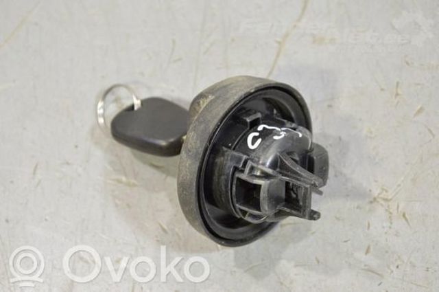 1508F9 PEUGEOT Крышка (пробка) бензобака купить в Павлоград