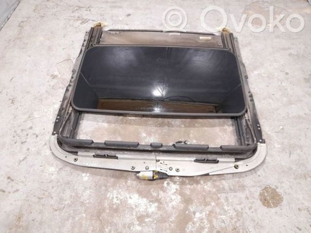 Панель люка 1647800829 MERCEDES