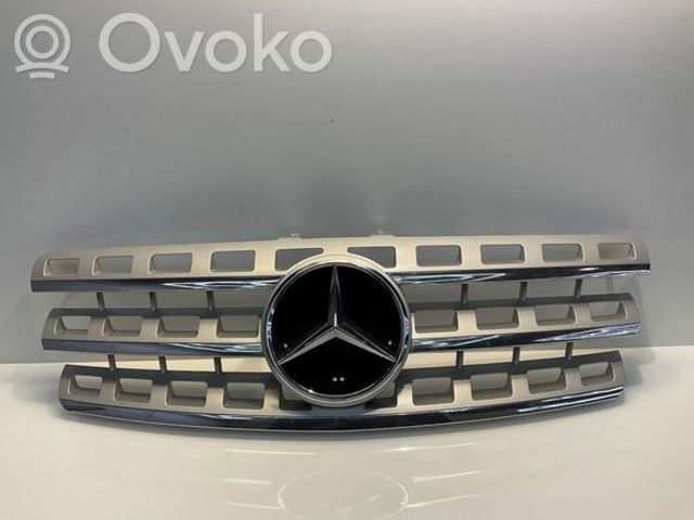 MERCEDES 1648801985 Решетка радиатора в наличии Павлоград