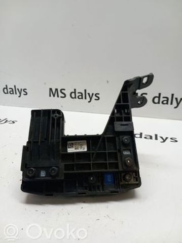 Панель предохранителей 1665402150 MERCEDES