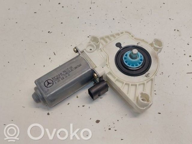 Мотор стеклоподъемника двери передней, правой 1698201642 MERCEDES
