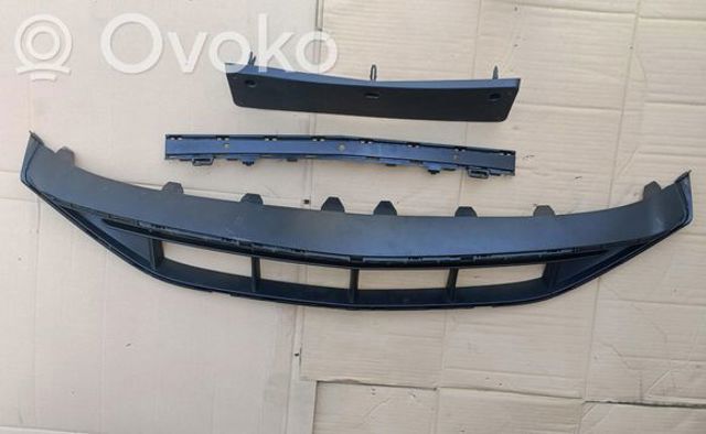 1778859805 MERCEDES Решетка бампера переднего центральная купить в Киев
