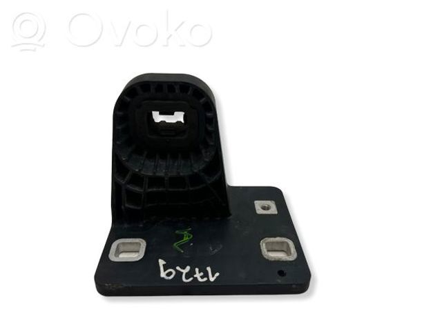 1EA121367G VAG Кронштейн радиатора нижний купить в Украина