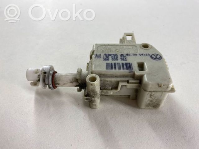 VAG 1J0810773 Замок открывания лючка бензобака в наличии Львов