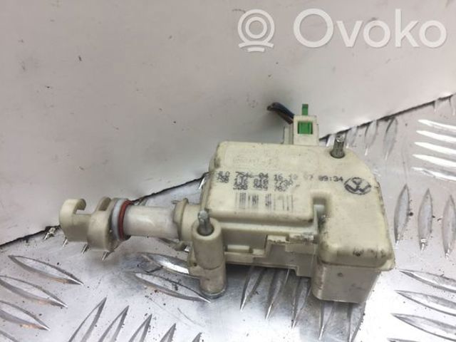 1J0810773A Замок открывания лючка бензобака купить Черновцы