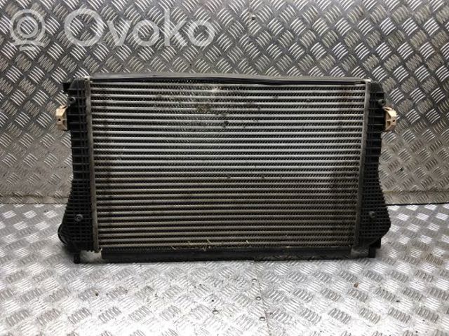 VAG 1K0145803CC Радиатор интеркуллера в наличии Ровно