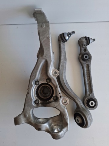MERCEDES A2053323800 Цапфа передняя правая в наличии Киев