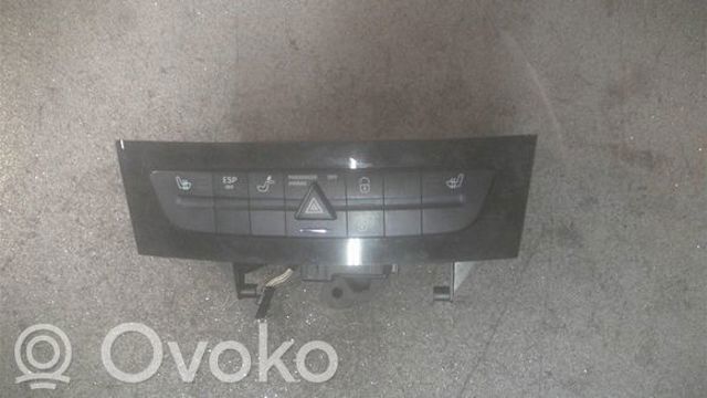 MERCEDES 211827554287 Магнитола в наличии Полтава