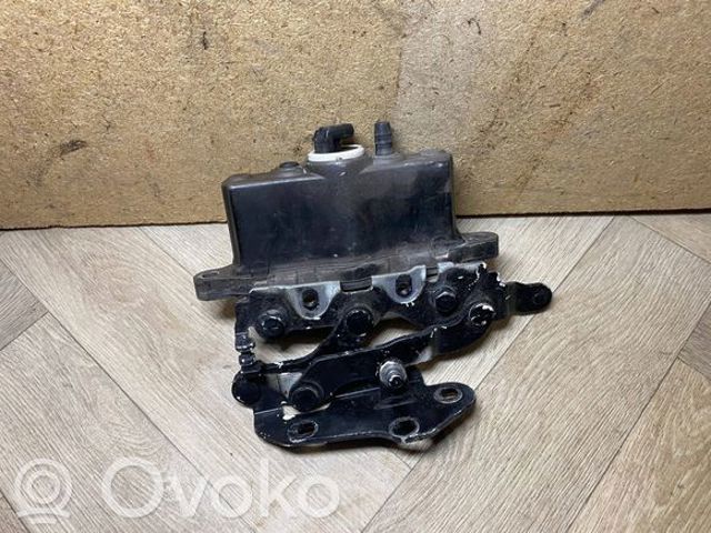 2129066301 MERCEDES Пиропатрон петли капота купить в Запорожье