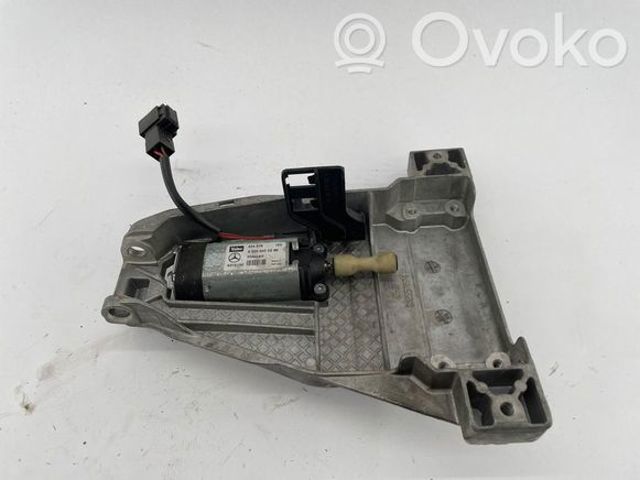 Мотор перемещения рулевой колонки, механизма наклона 2205400288 MERCEDES