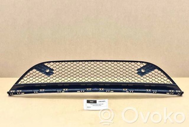 MERCEDES 2228857100 Решетка бампера переднего нижняя в наличии Львов