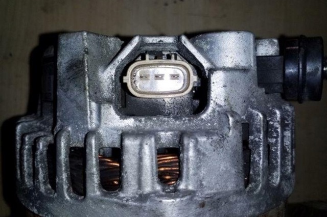 23700AA670 SUBARU Генератор купить в Черкассы