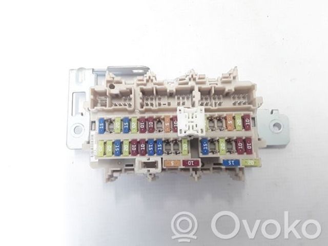 243808901R RENAULT Блок предохранителей купить в Черновцы