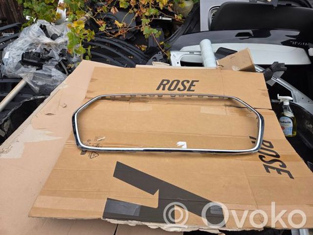 FORD 2464982 Накладка (рамка) решетки радиатора в наличии Ирпень
