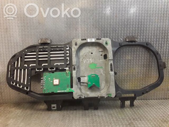 MERCEDES 2518202275 Антенна в наличии Львов