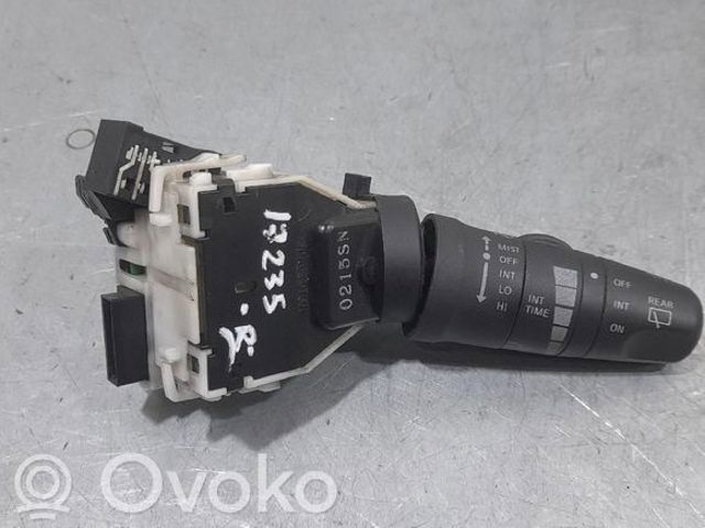 Подрулевой правый переключатель  25260EM30E NISSAN
