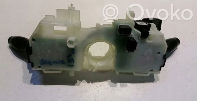 Переключатель подрулевой 255670017R RENAULT