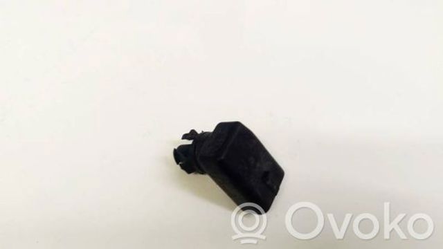 Датчик температуры воздуха 25775833 GM