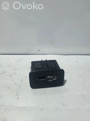 280230006R Зарядное устройство USB купить Запорожье